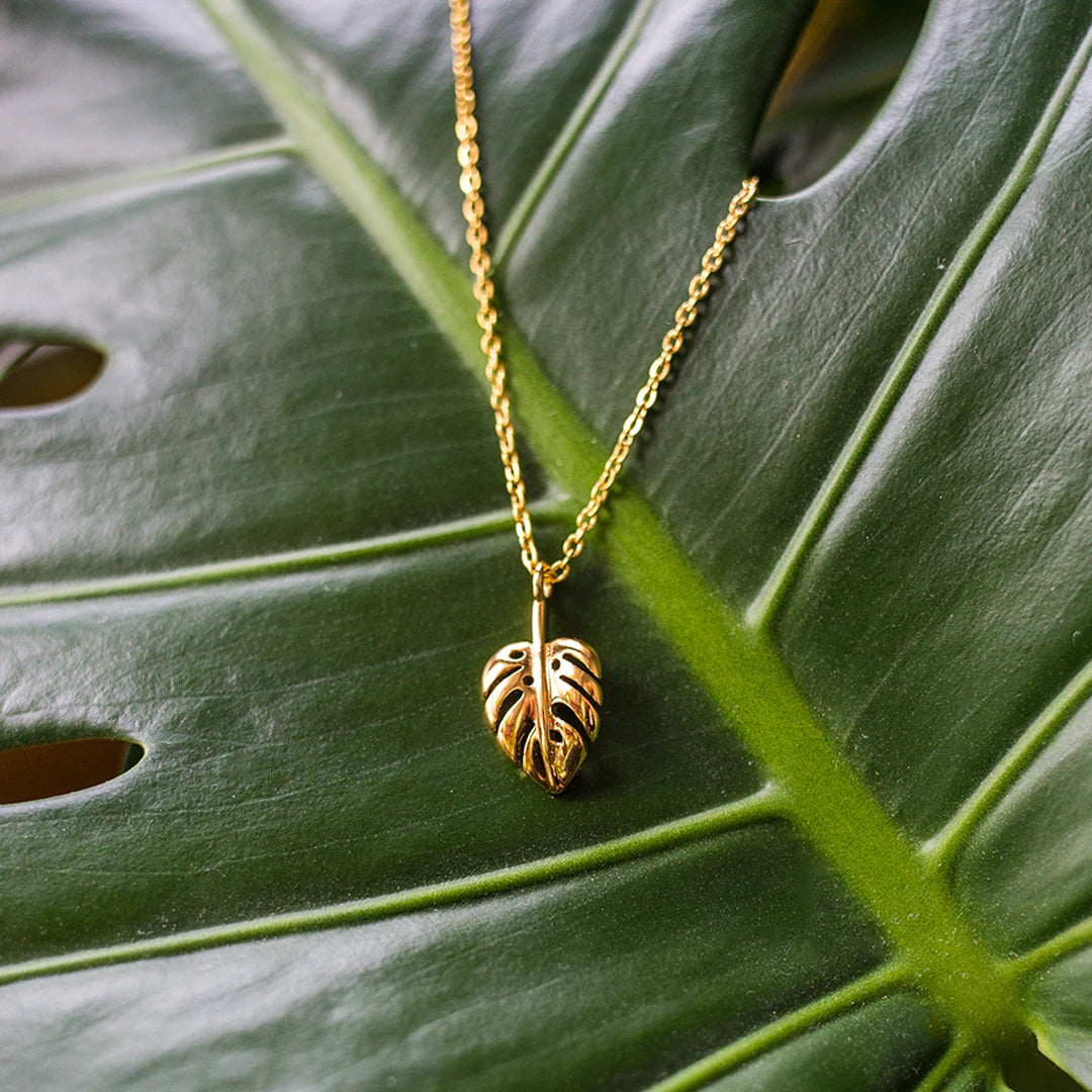 Monstera Necklace