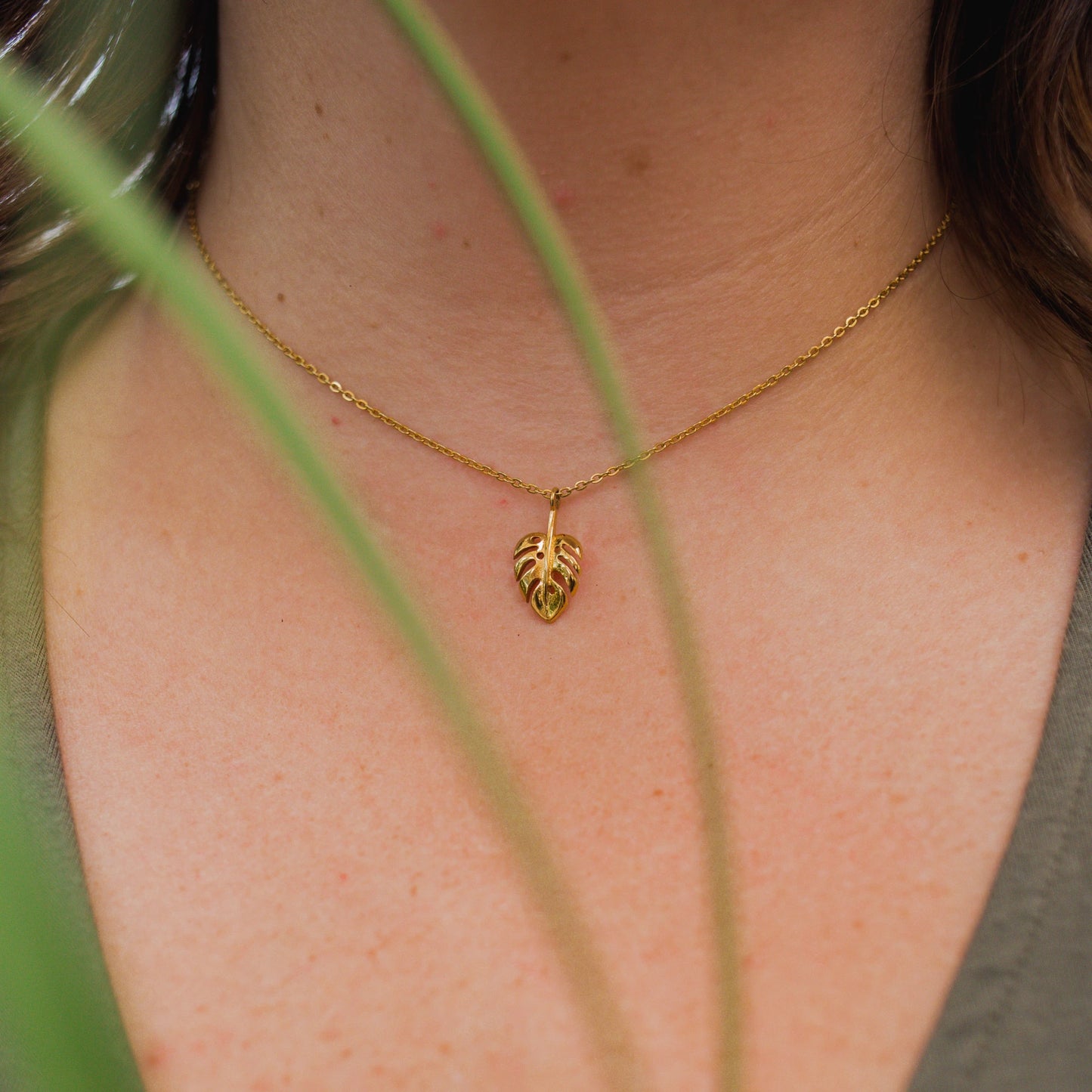 Monstera Necklace